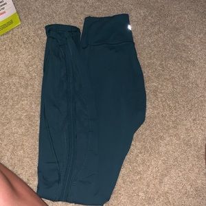Green Lululemon Leggings (Size 4)